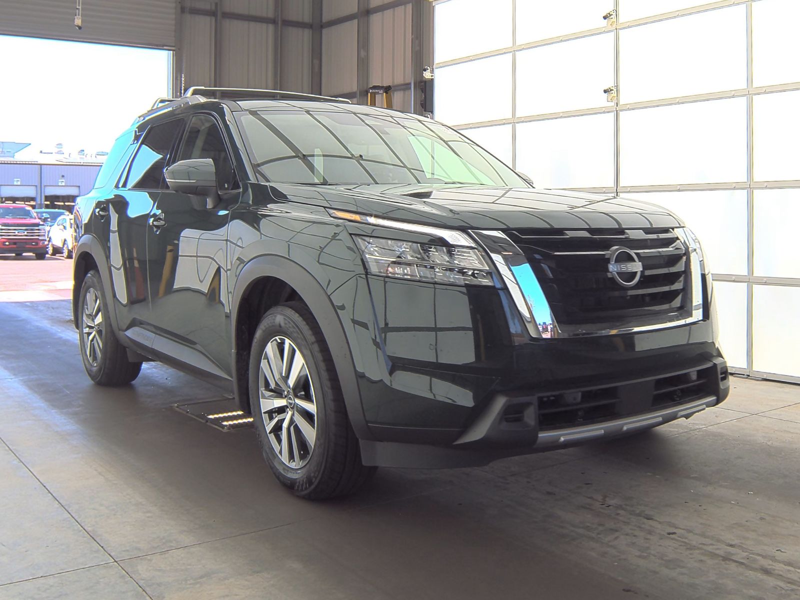 2024 Nissan Pathfinder SL FWD