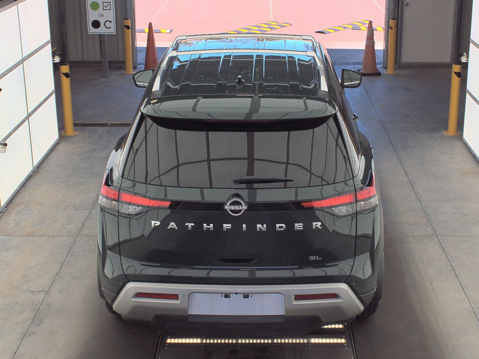 2024 Nissan Pathfinder SL FWD