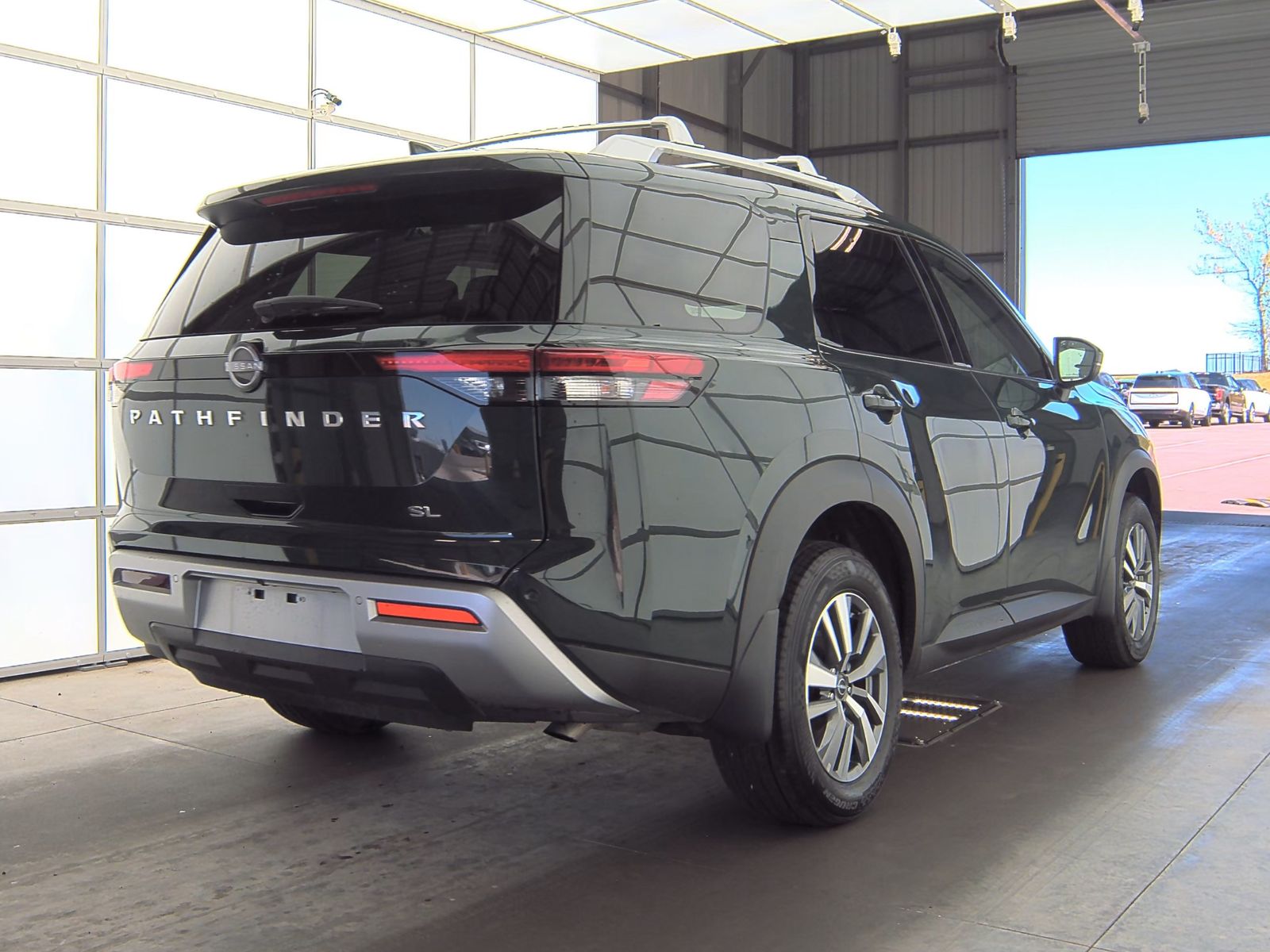 2024 Nissan Pathfinder SL FWD