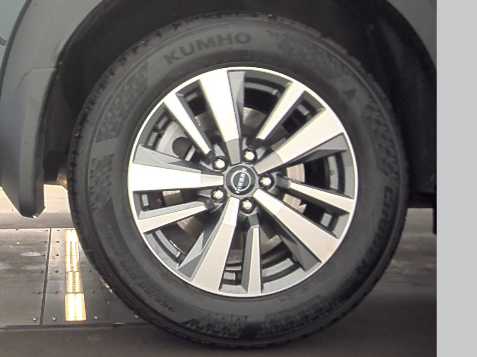 2024 Nissan Pathfinder SL FWD
