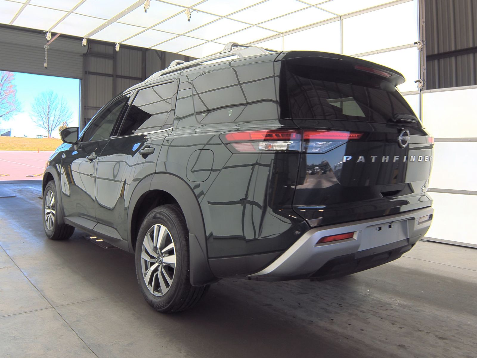 2024 Nissan Pathfinder SL FWD