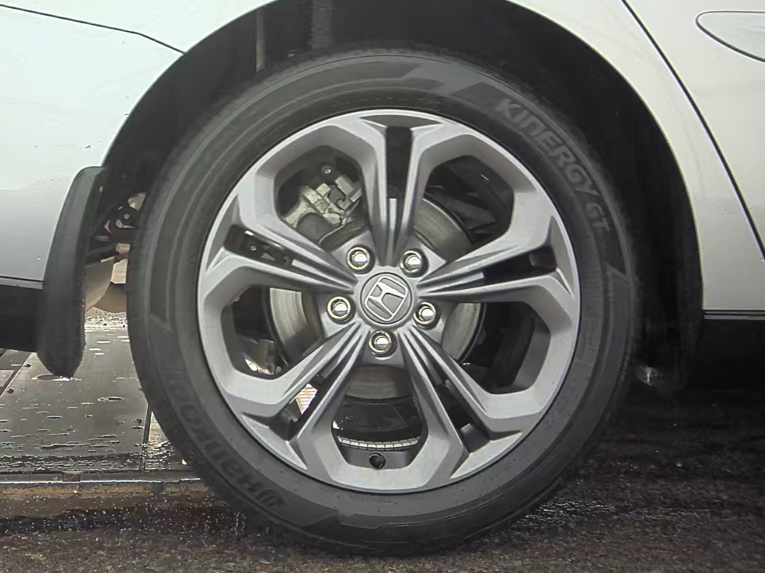 2024 Honda Accord Hybrid EX-L FWD