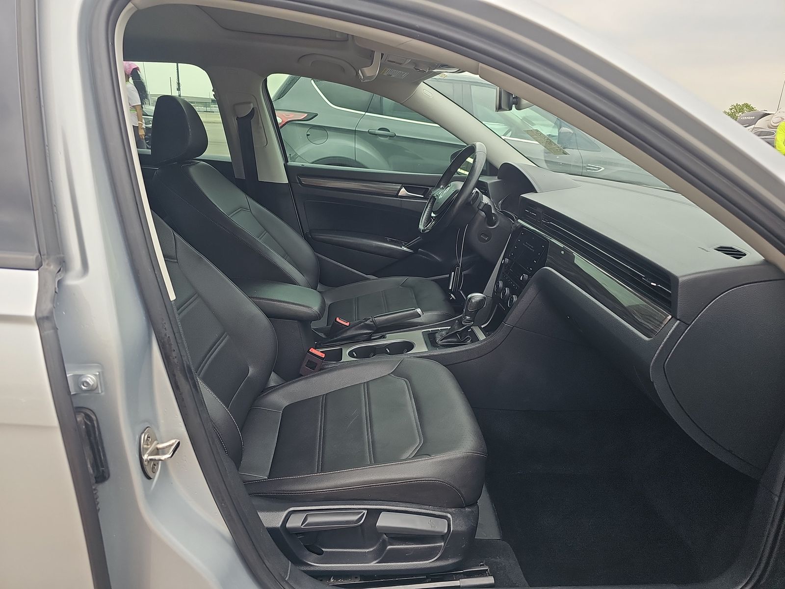 2020 Volkswagen Passat 2.0T R-Line FWD