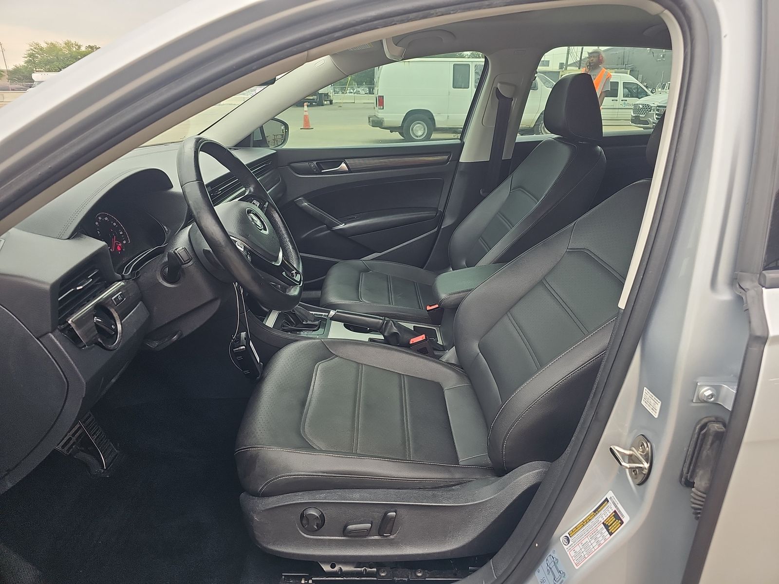 2020 Volkswagen Passat 2.0T R-Line FWD