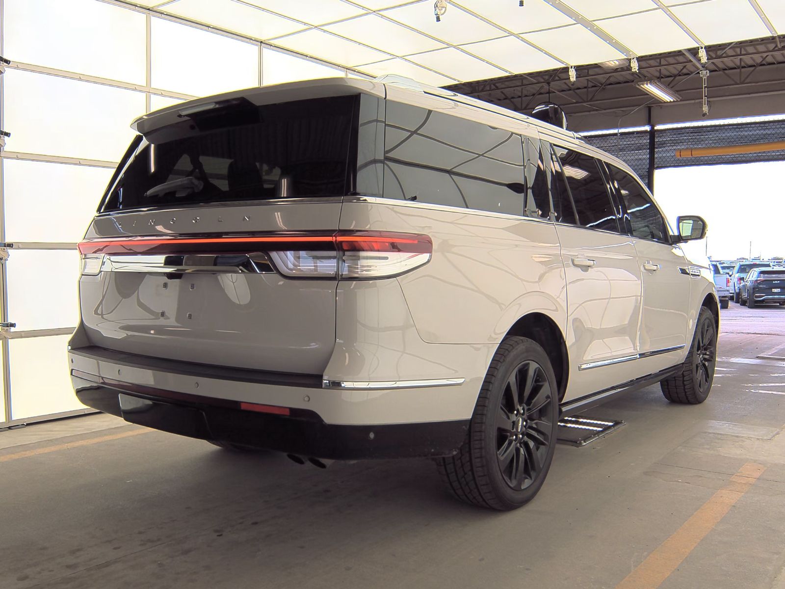 2022 Lincoln Navigator L Reserve FWD