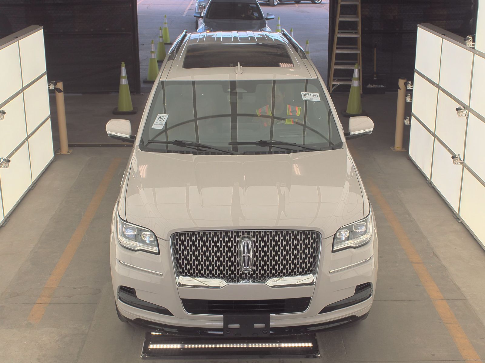 2022 Lincoln Navigator L Reserve FWD