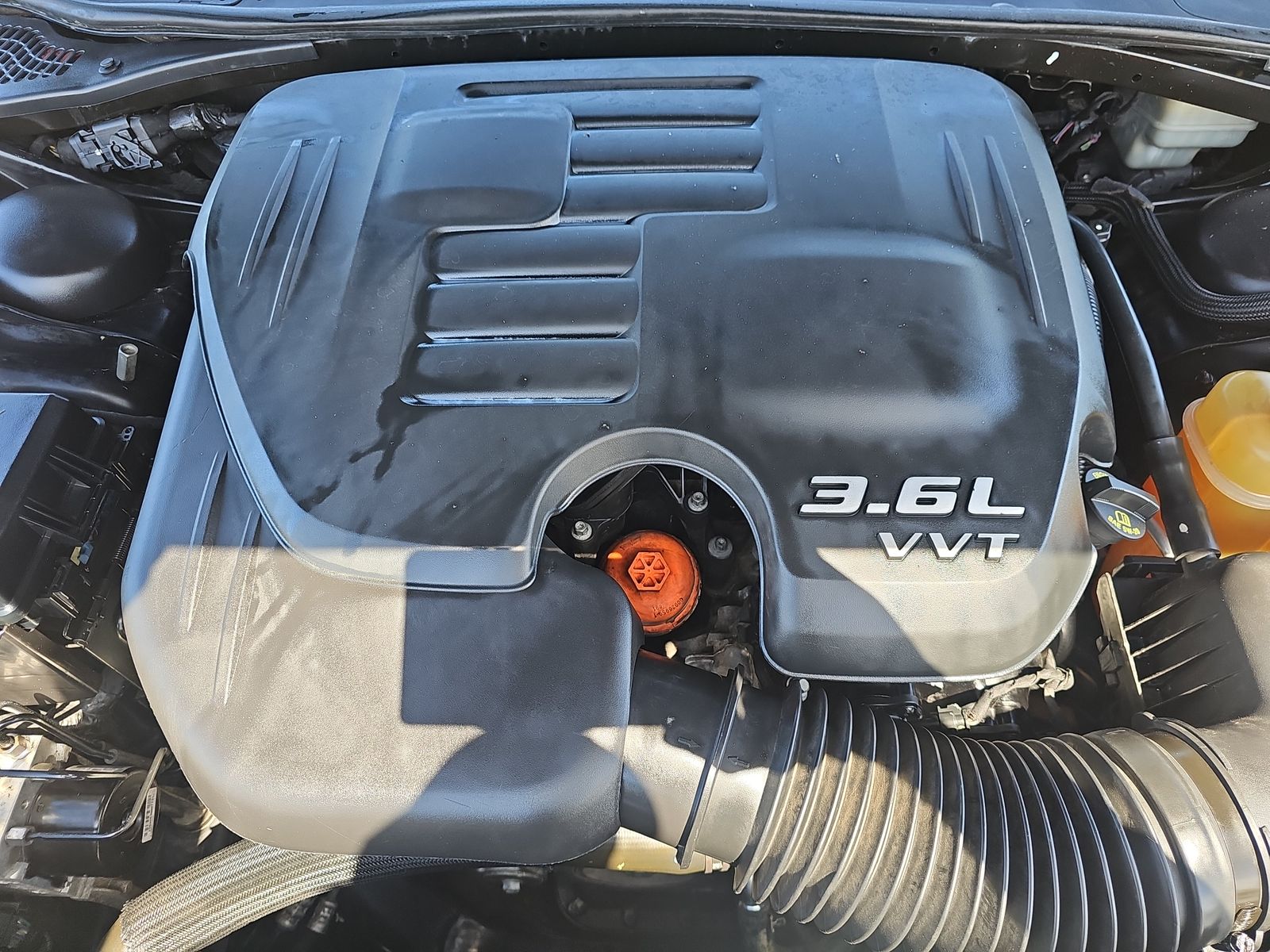 2013 Dodge Challenger SXT RWD