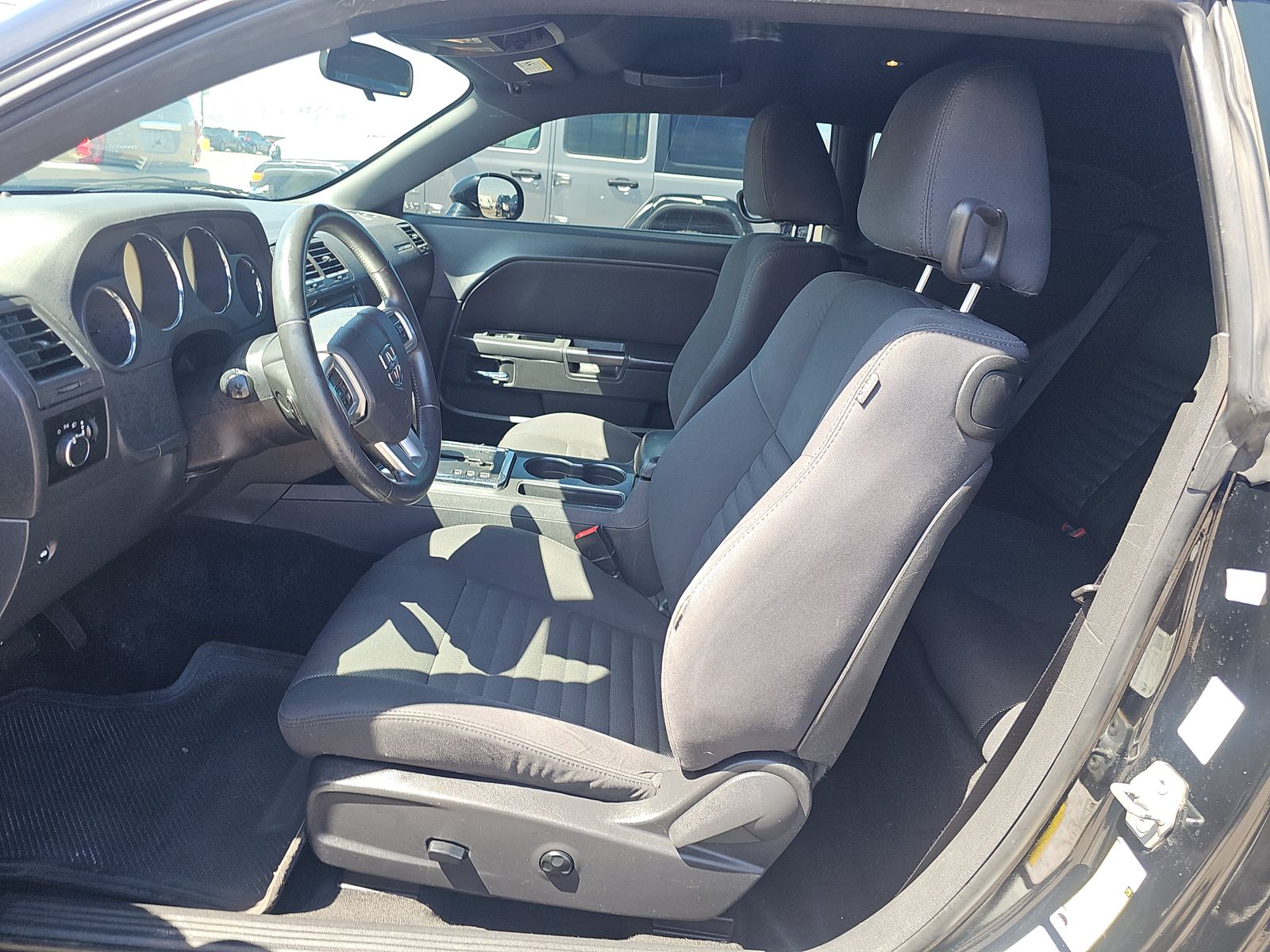 2013 Dodge Challenger SXT RWD