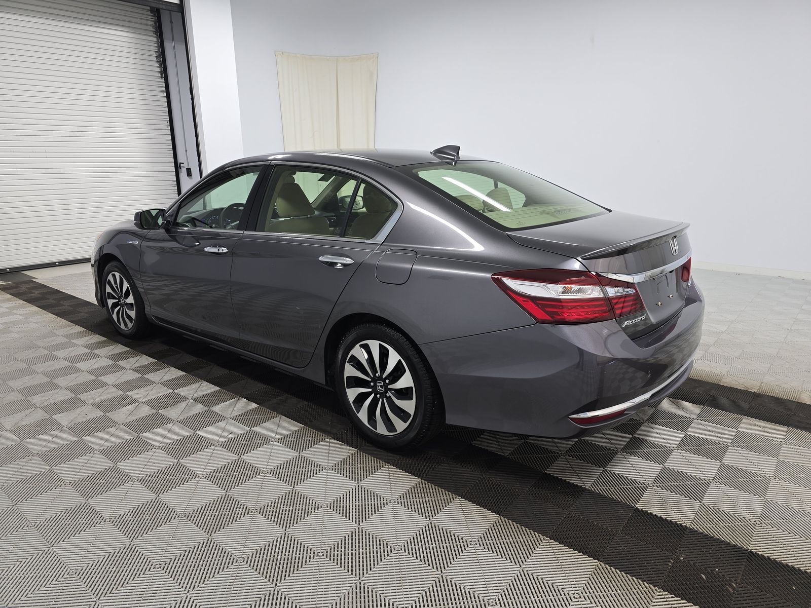 2017 Honda Accord Hybrid Base FWD