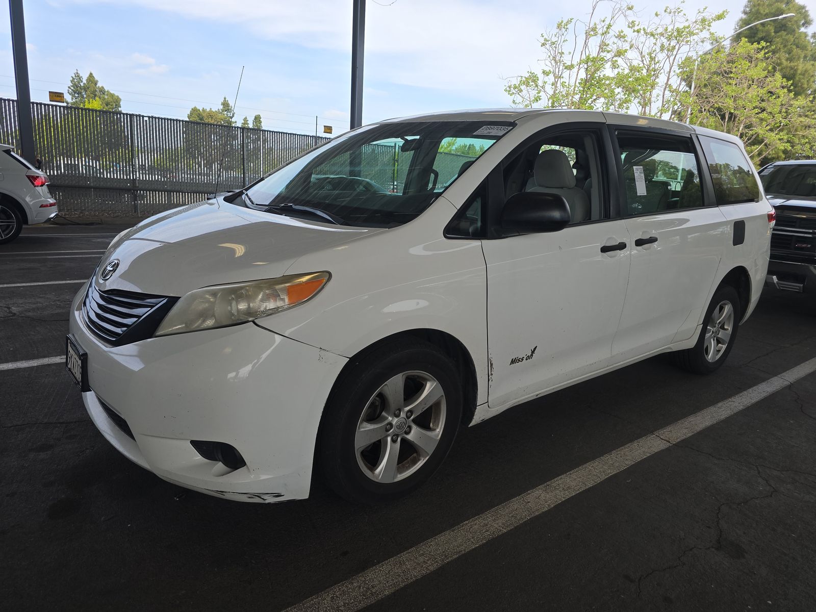 2014 Toyota Sienna L FWD