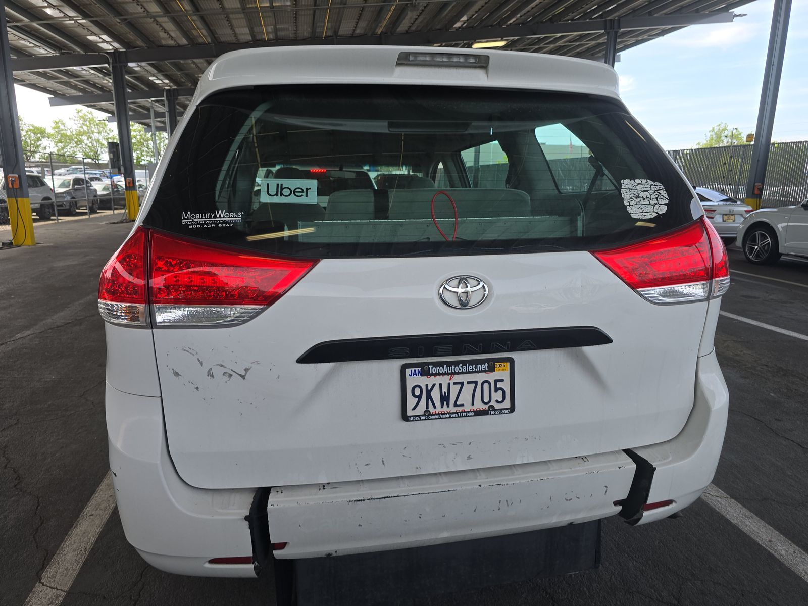 2014 Toyota Sienna L FWD