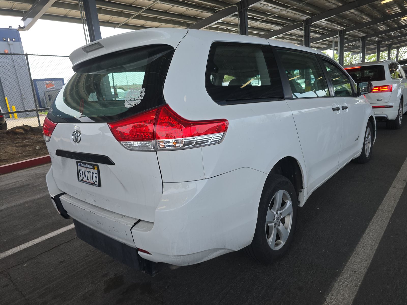 2014 Toyota Sienna L FWD