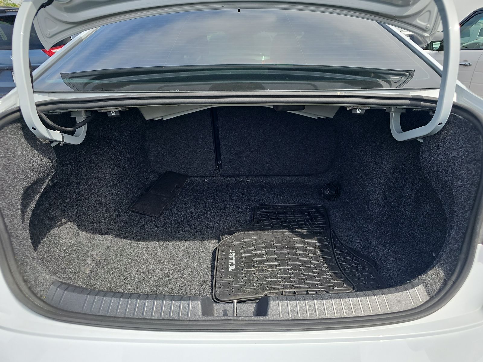 2019 Volkswagen Jetta 1.4T R-Line FWD