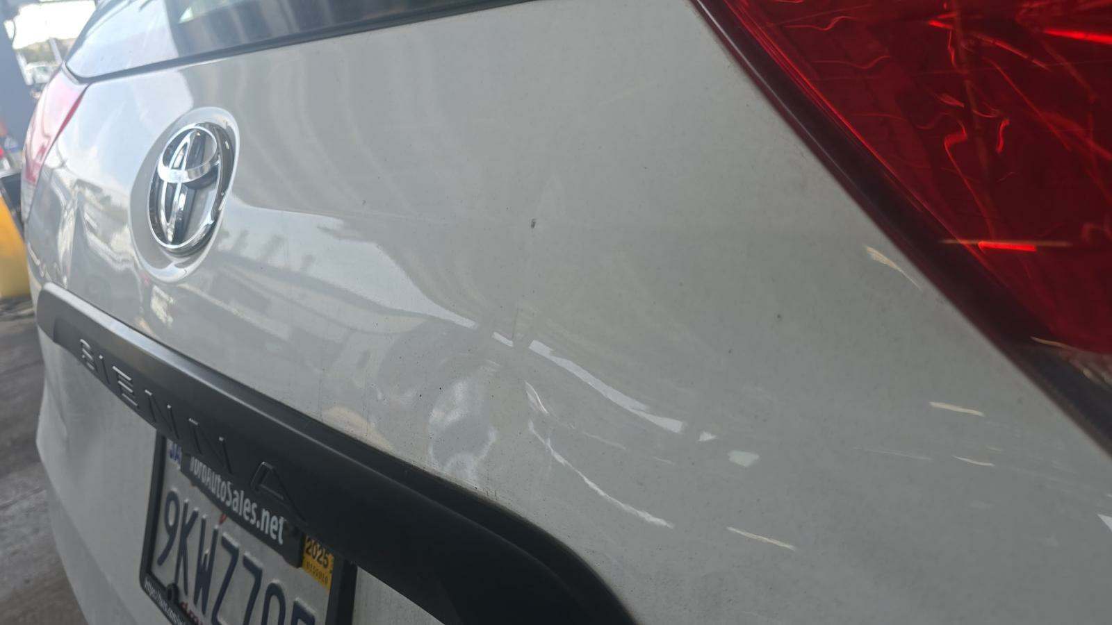 2014 Toyota Sienna L FWD