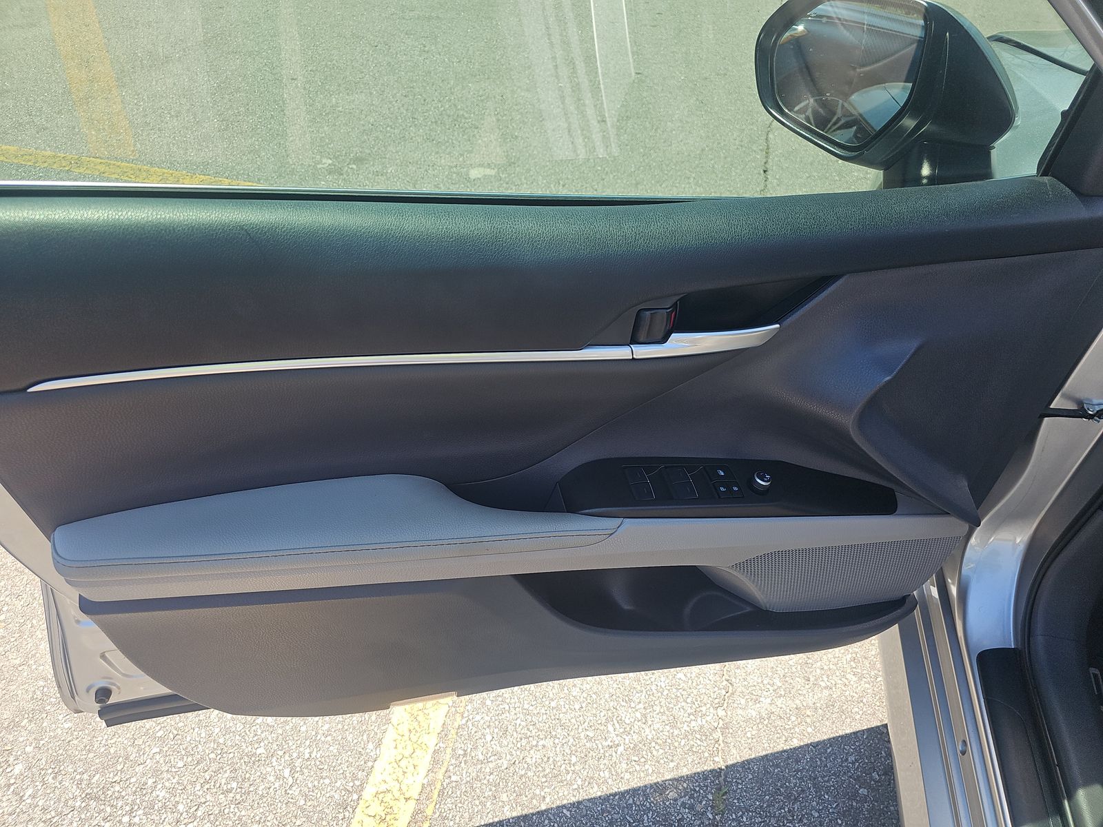 2023 Toyota Camry XLE FWD