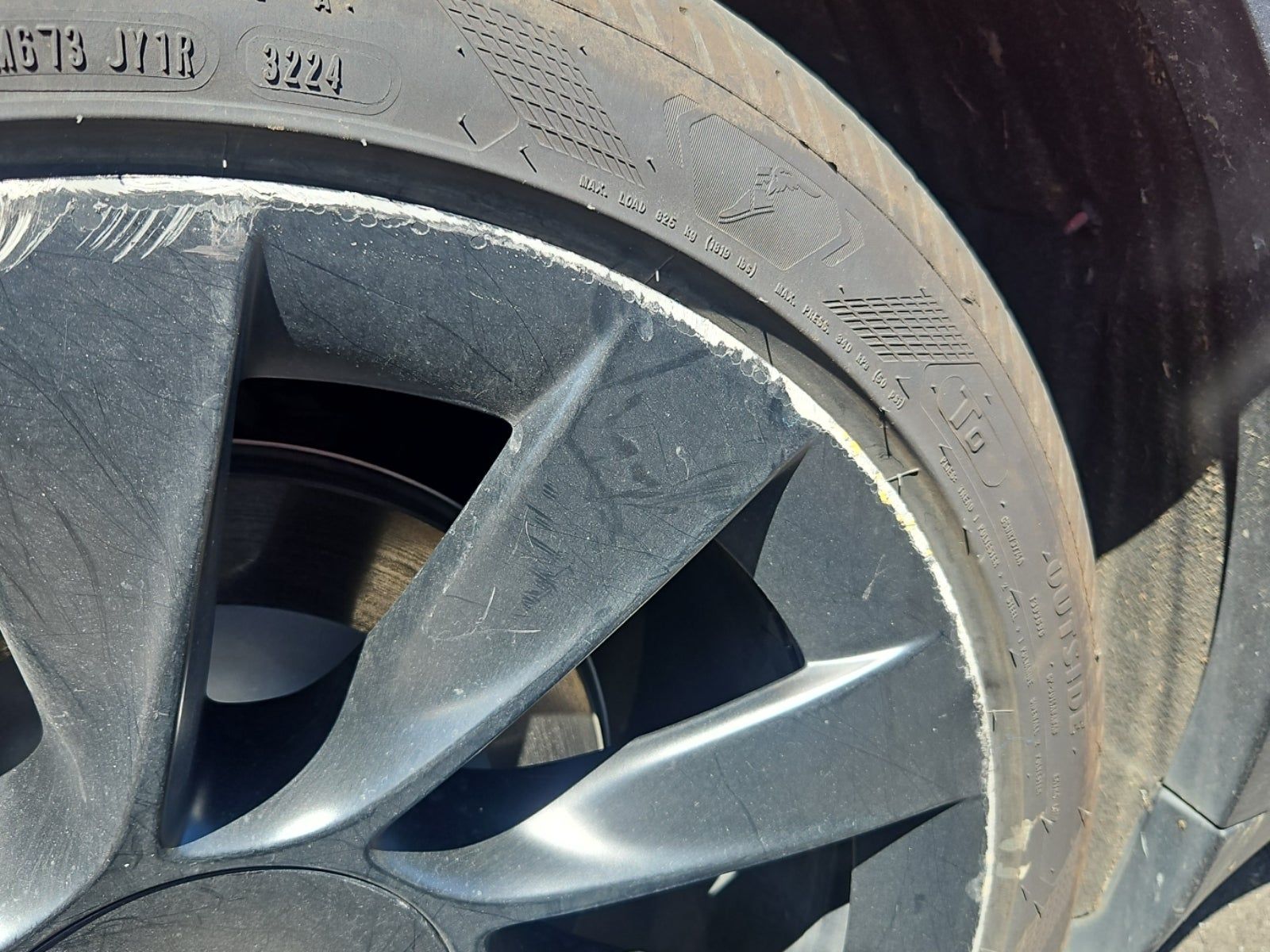 2021 Tesla Model Y Long Range AWD