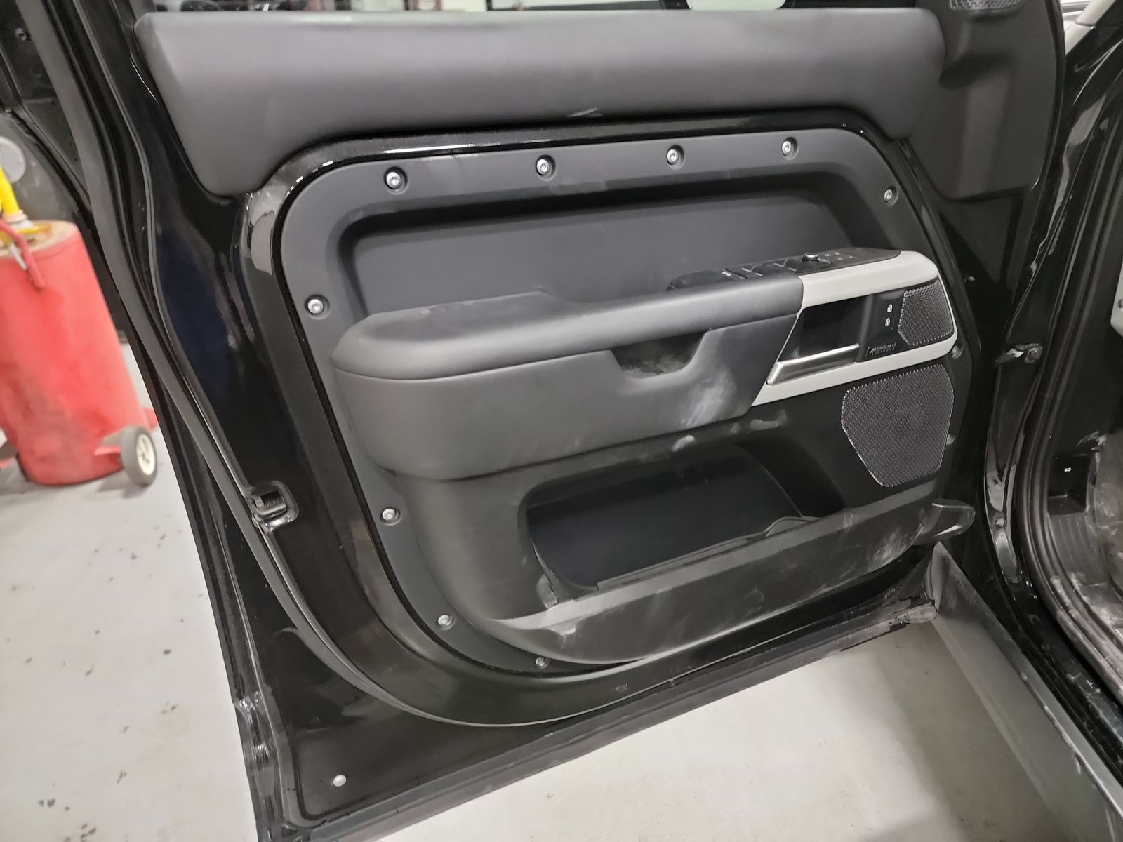 2022 Land Rover Defender 110 X-Dynamic HSE AWD