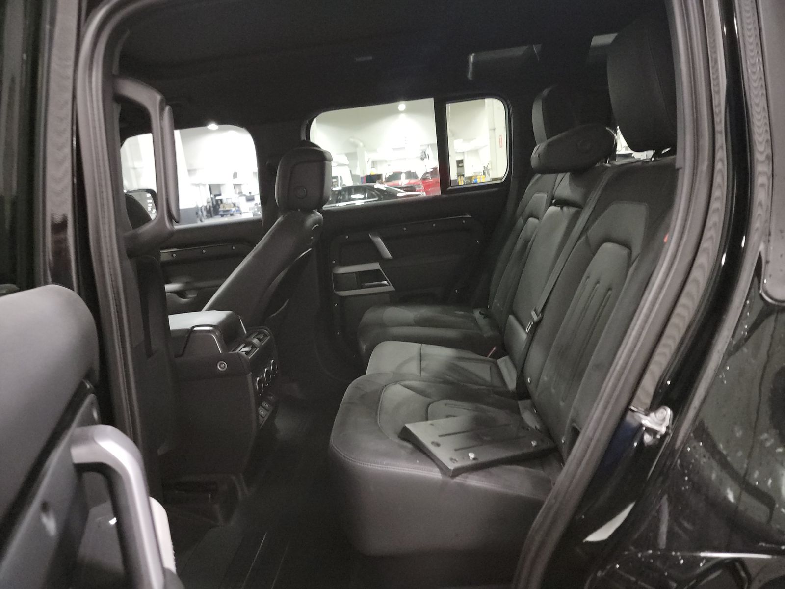 2022 Land Rover Defender 110 X-Dynamic HSE AWD