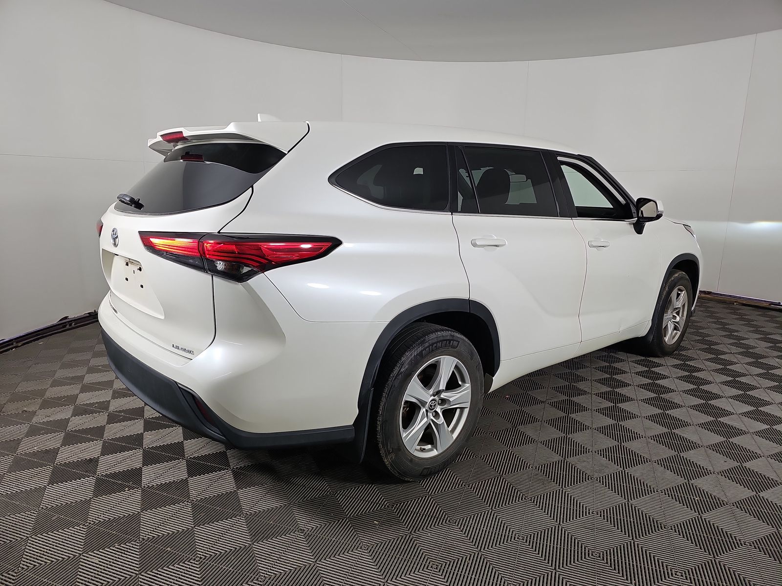 2021 Toyota Highlander LE AWD