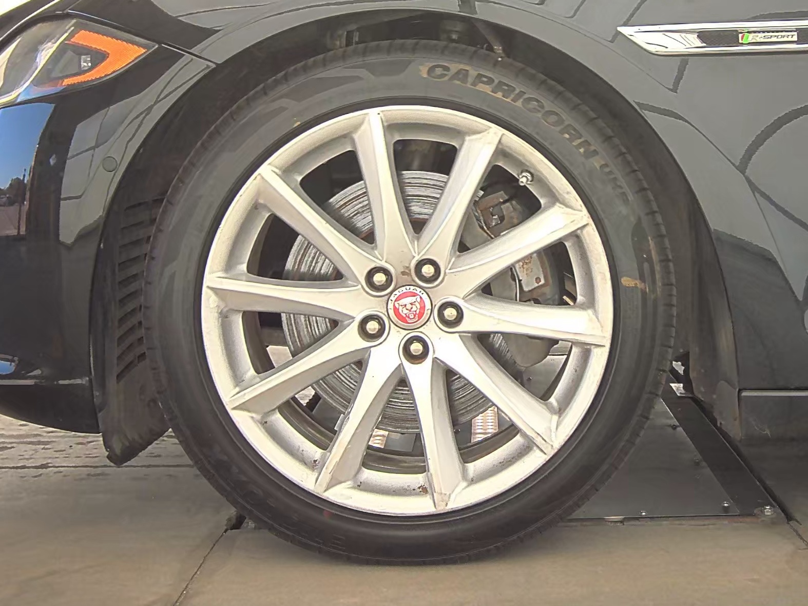 2016 Jaguar XJ R-Sport RWD