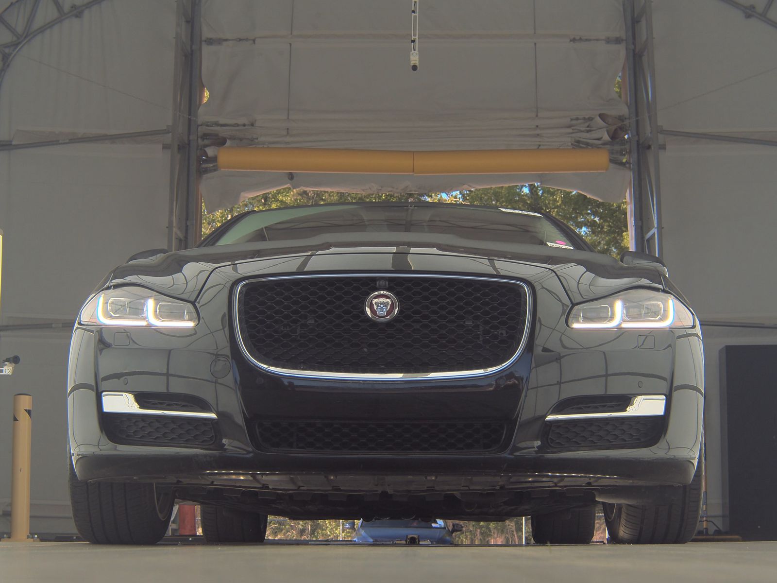 2016 Jaguar XJ R-Sport RWD