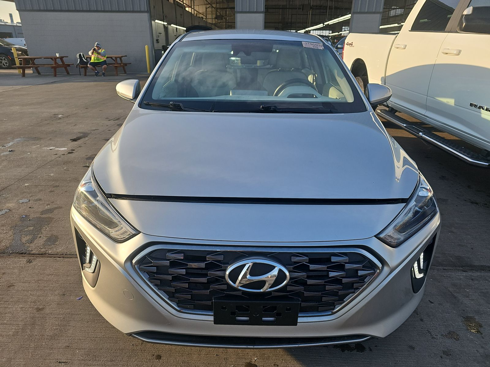 2020 Hyundai Ioniq Hybrid SE FWD