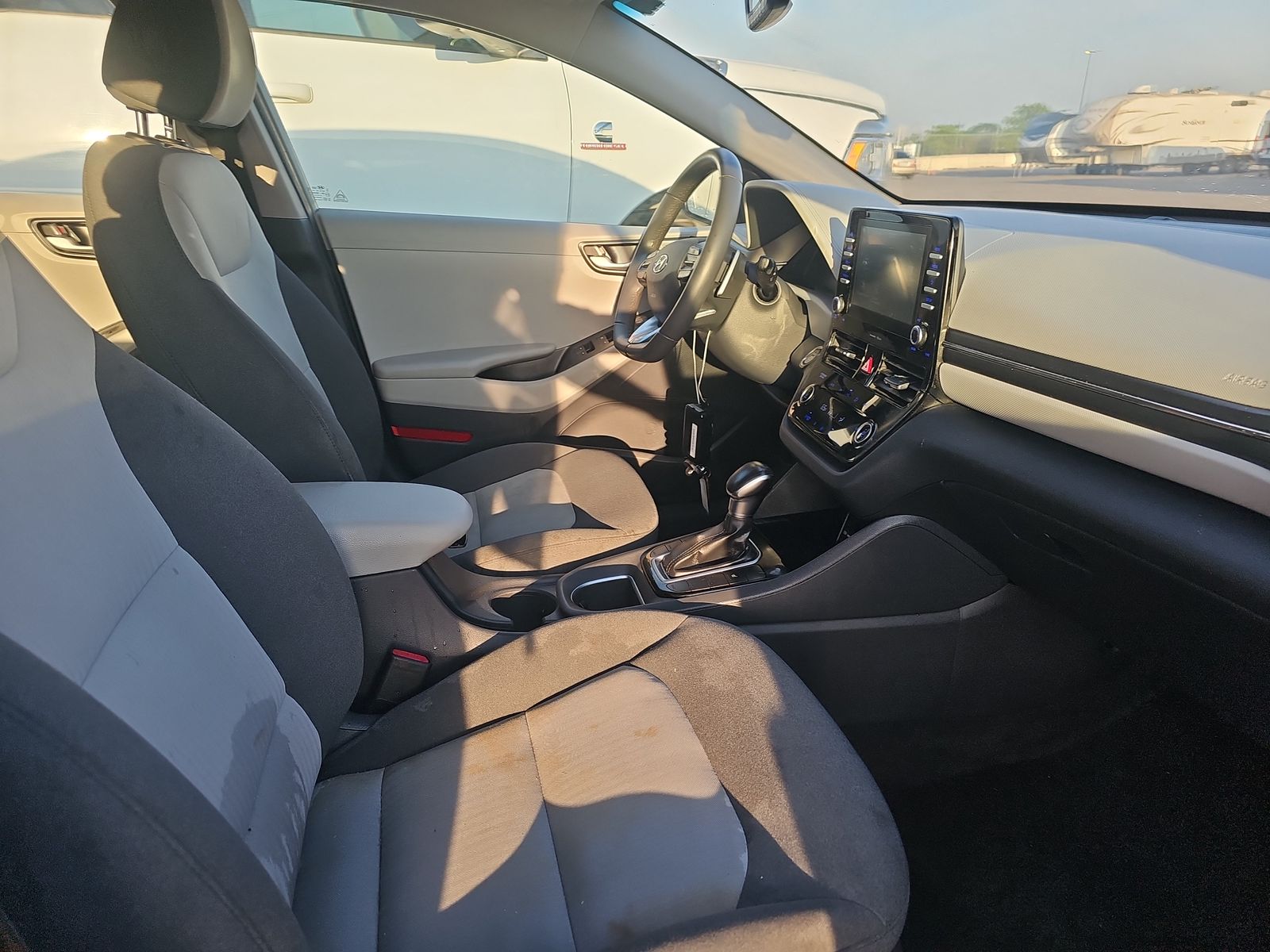 2020 Hyundai Ioniq Hybrid SE FWD