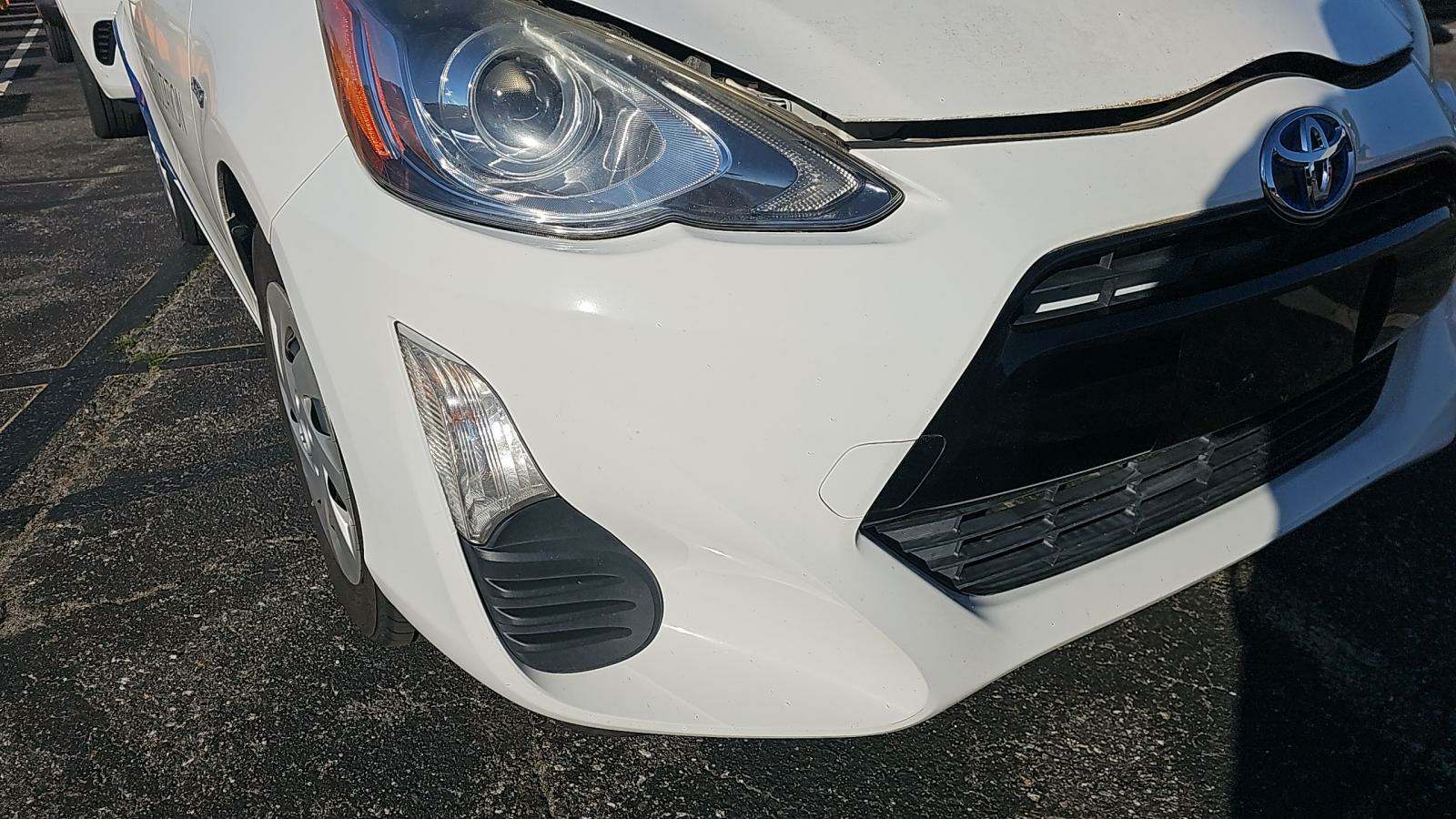 2016 Toyota Prius c Two FWD