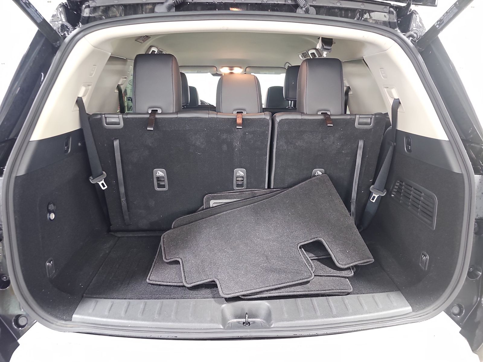 2022 Nissan Pathfinder SL AWD