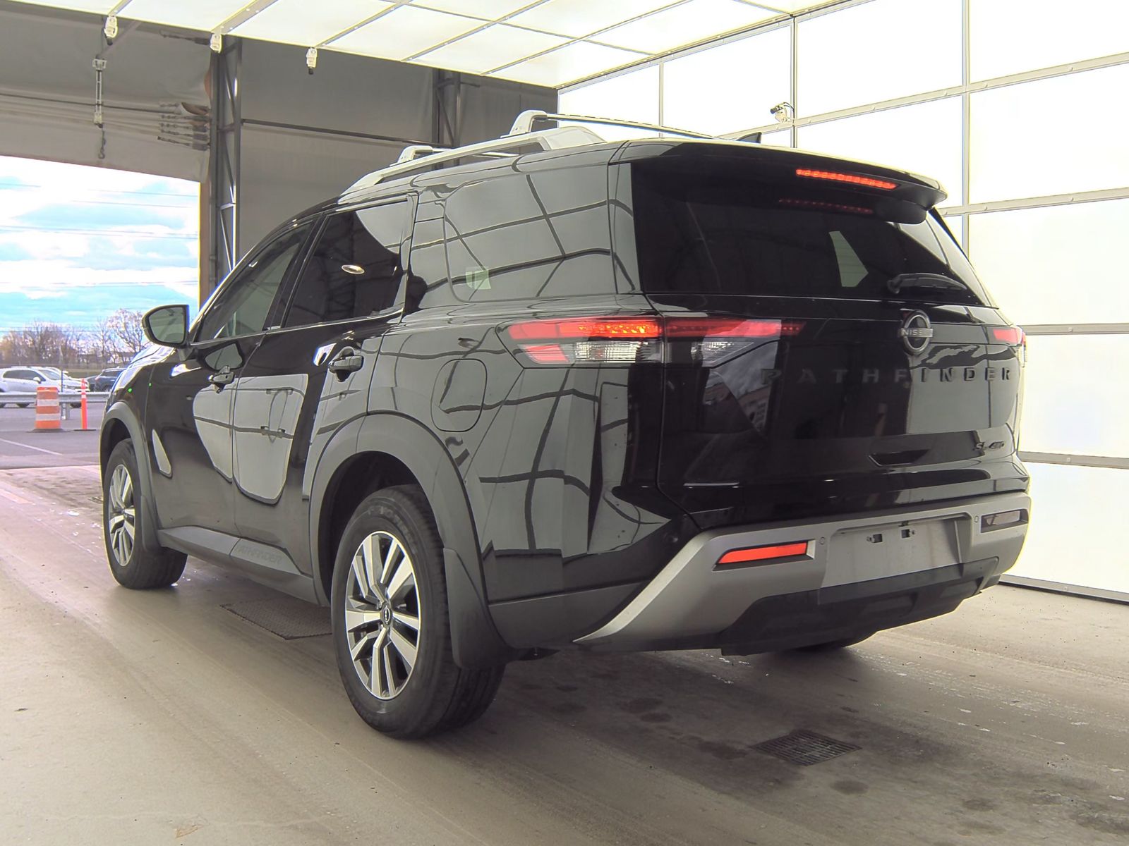 2022 Nissan Pathfinder SL AWD