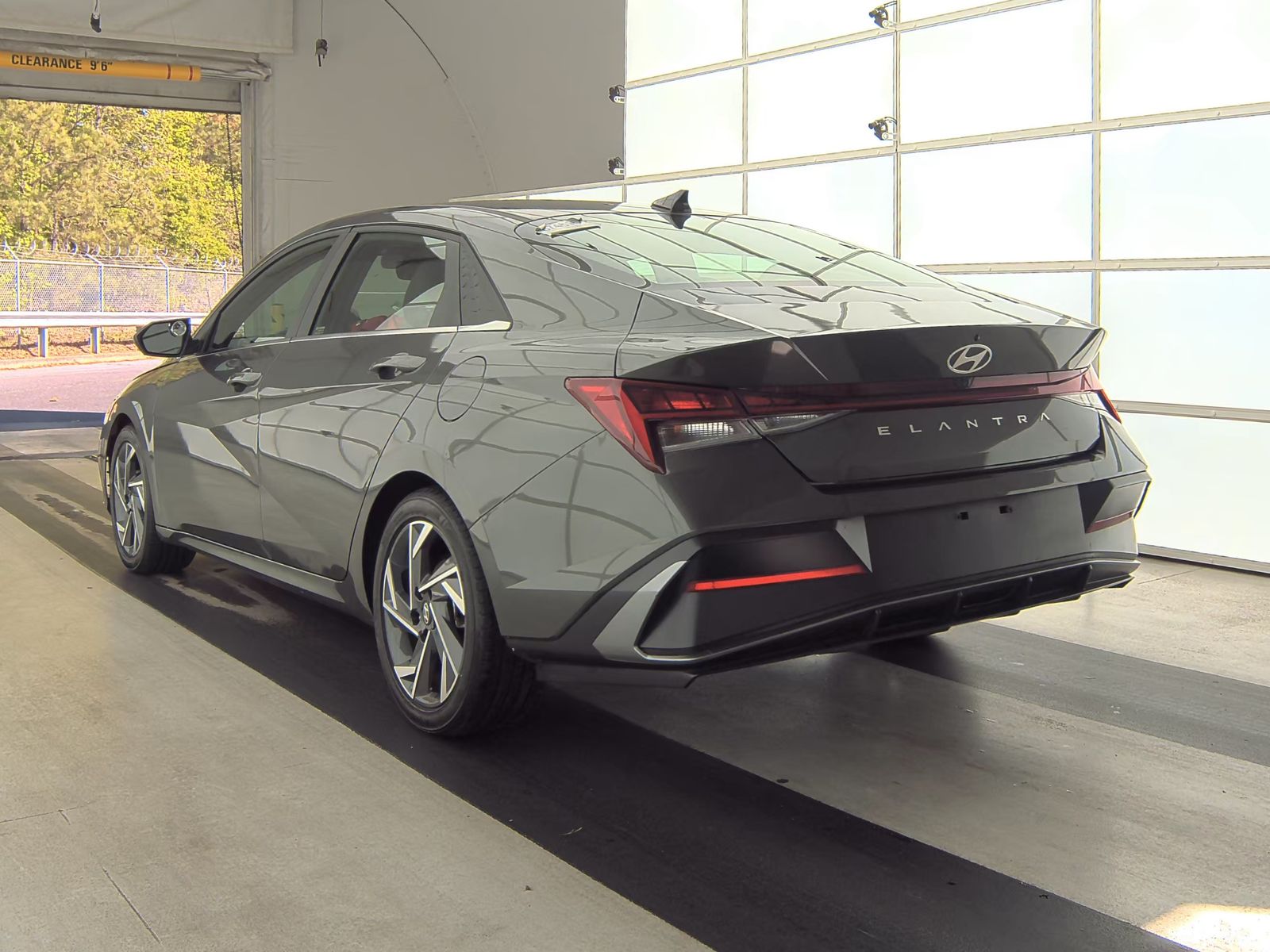 2024 Hyundai Elantra SEL FWD