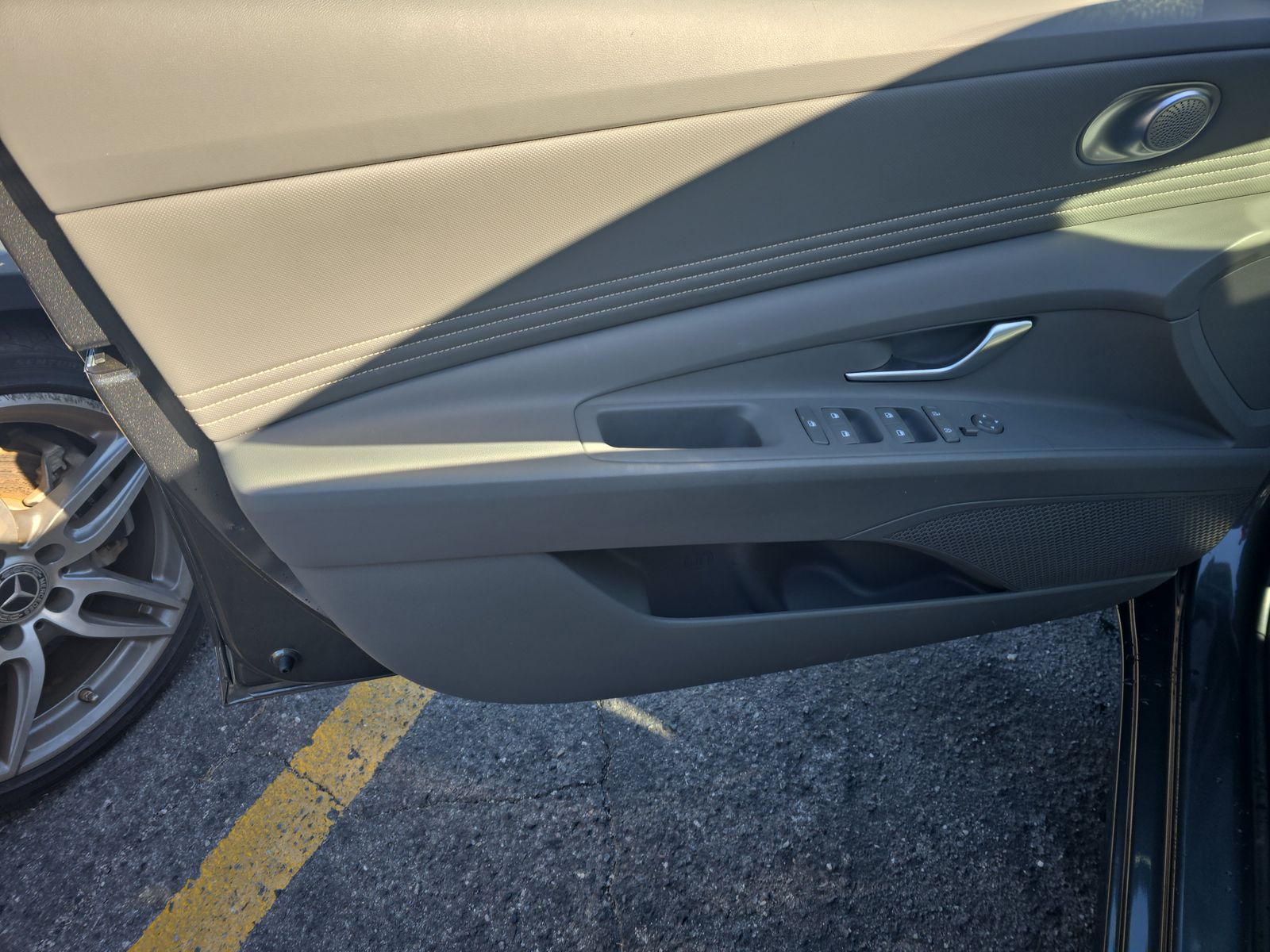 2024 Hyundai Elantra SEL FWD