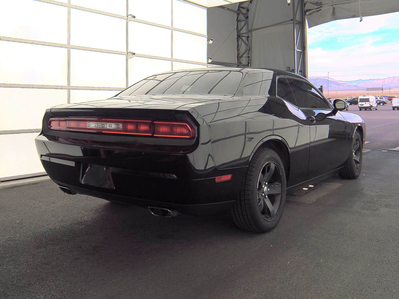 2013 Dodge Challenger SXT RWD