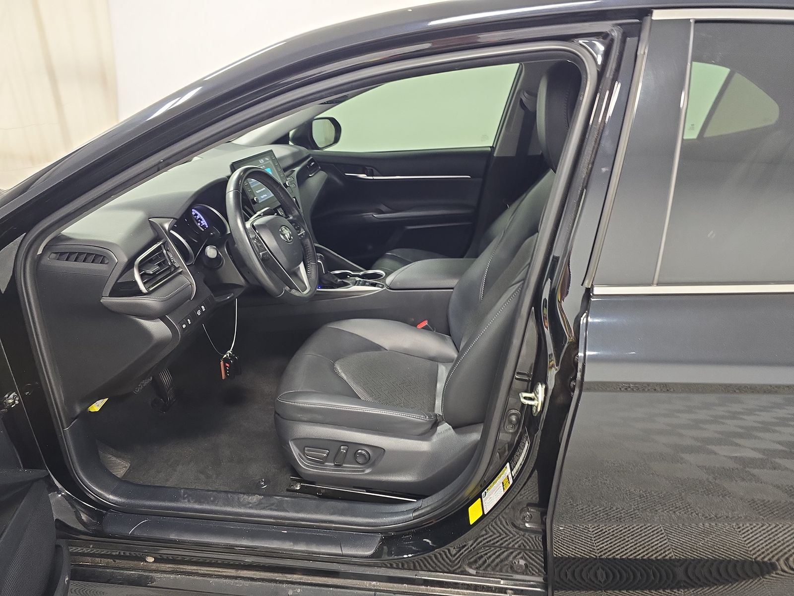 2022 Toyota Camry XLE FWD