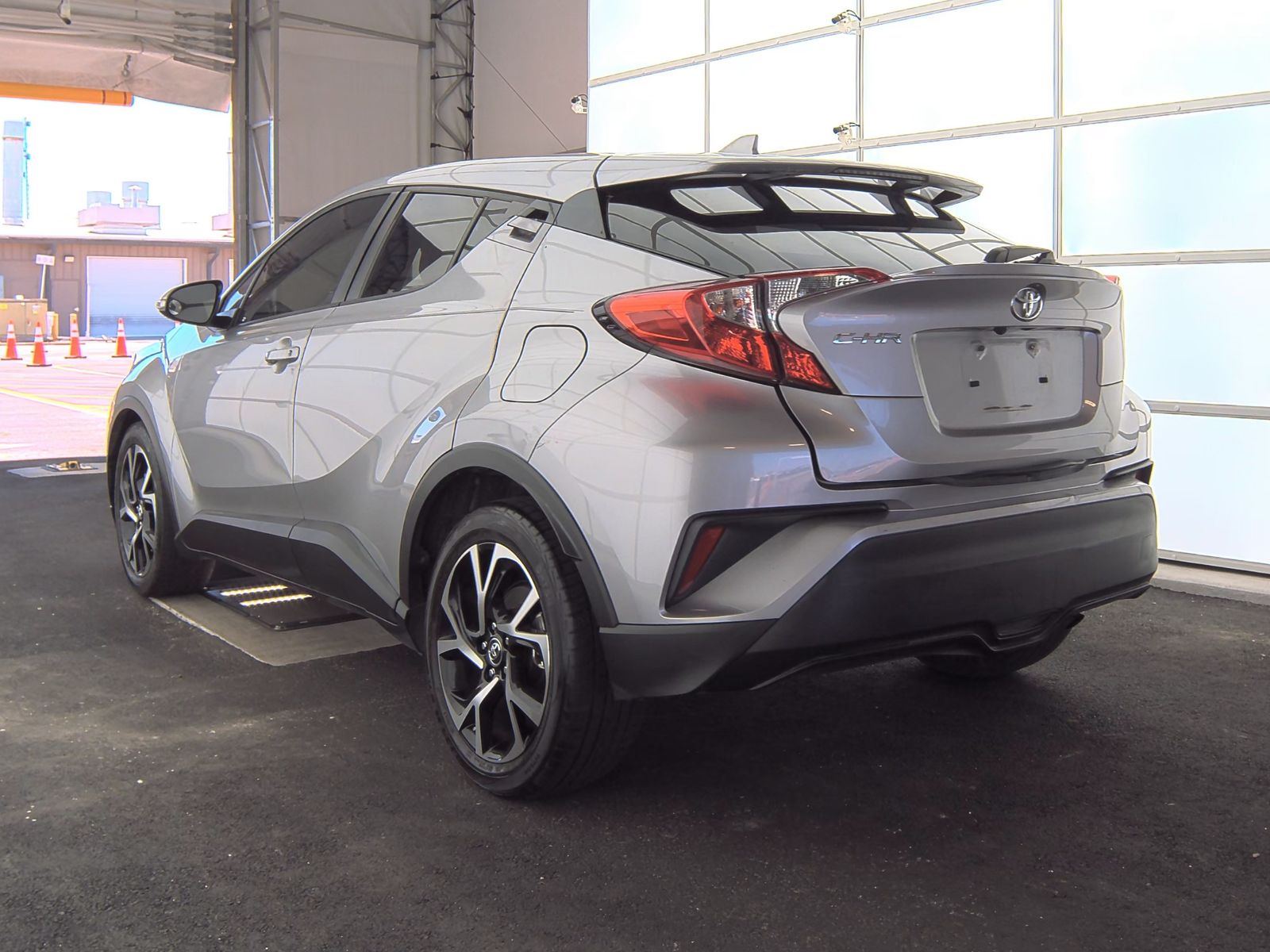 2018 Toyota C-HR XLE FWD