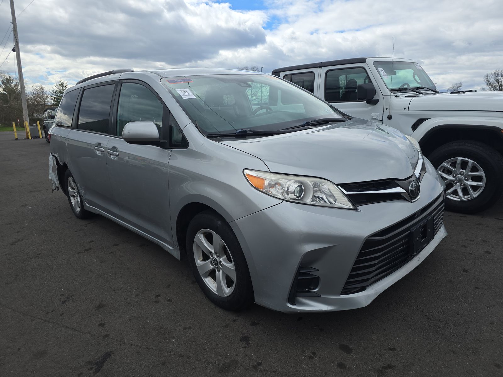 2019 Toyota Sienna LE FWD