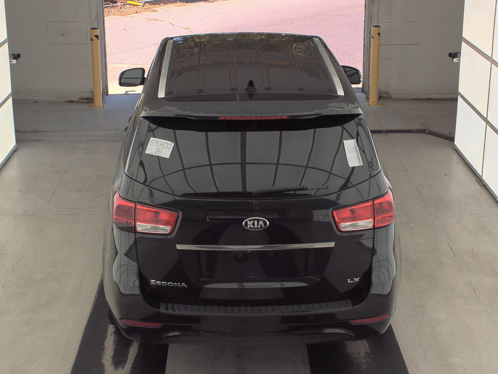 2016 Kia Sedona LX FWD