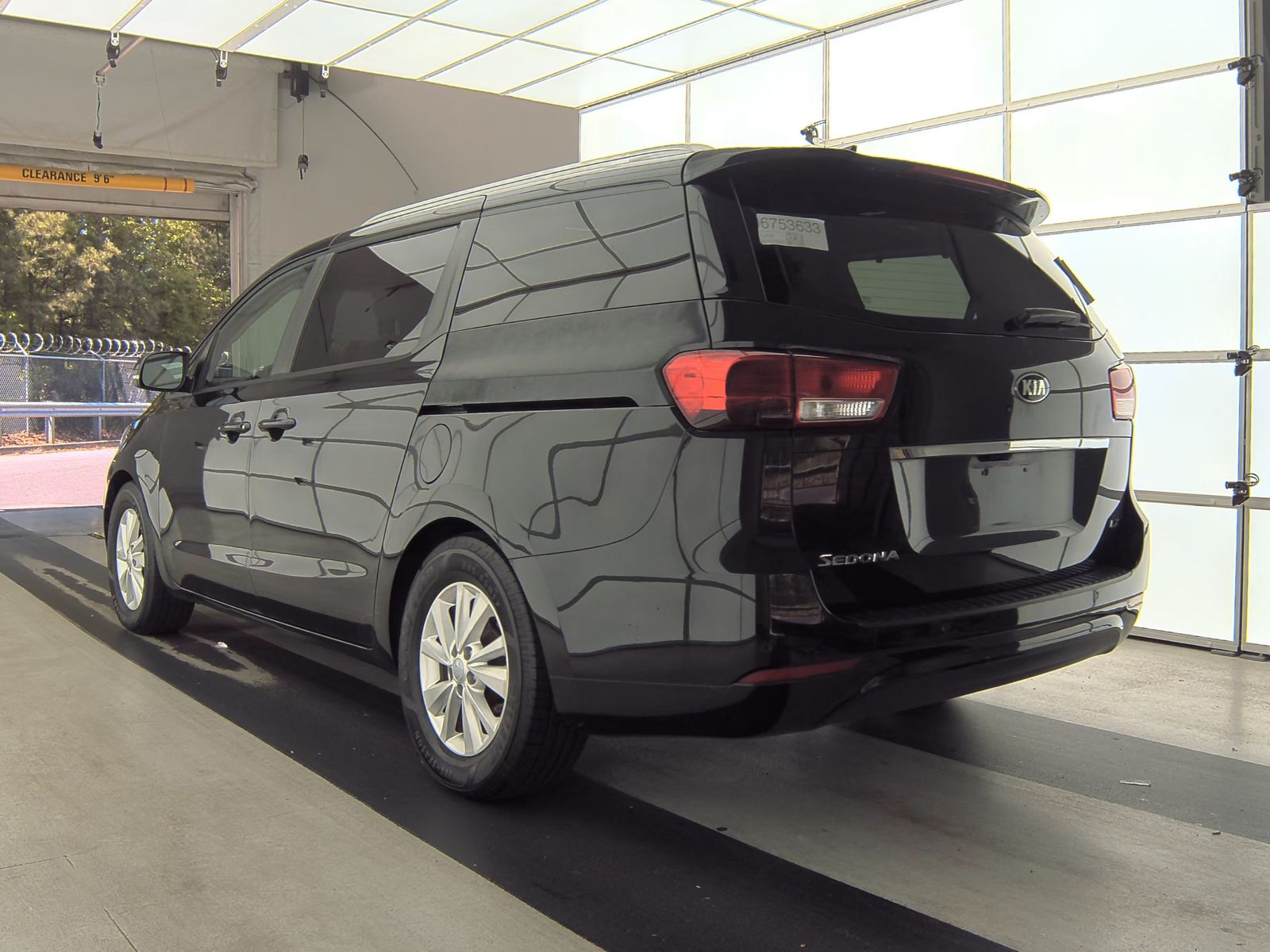 2016 Kia Sedona LX FWD