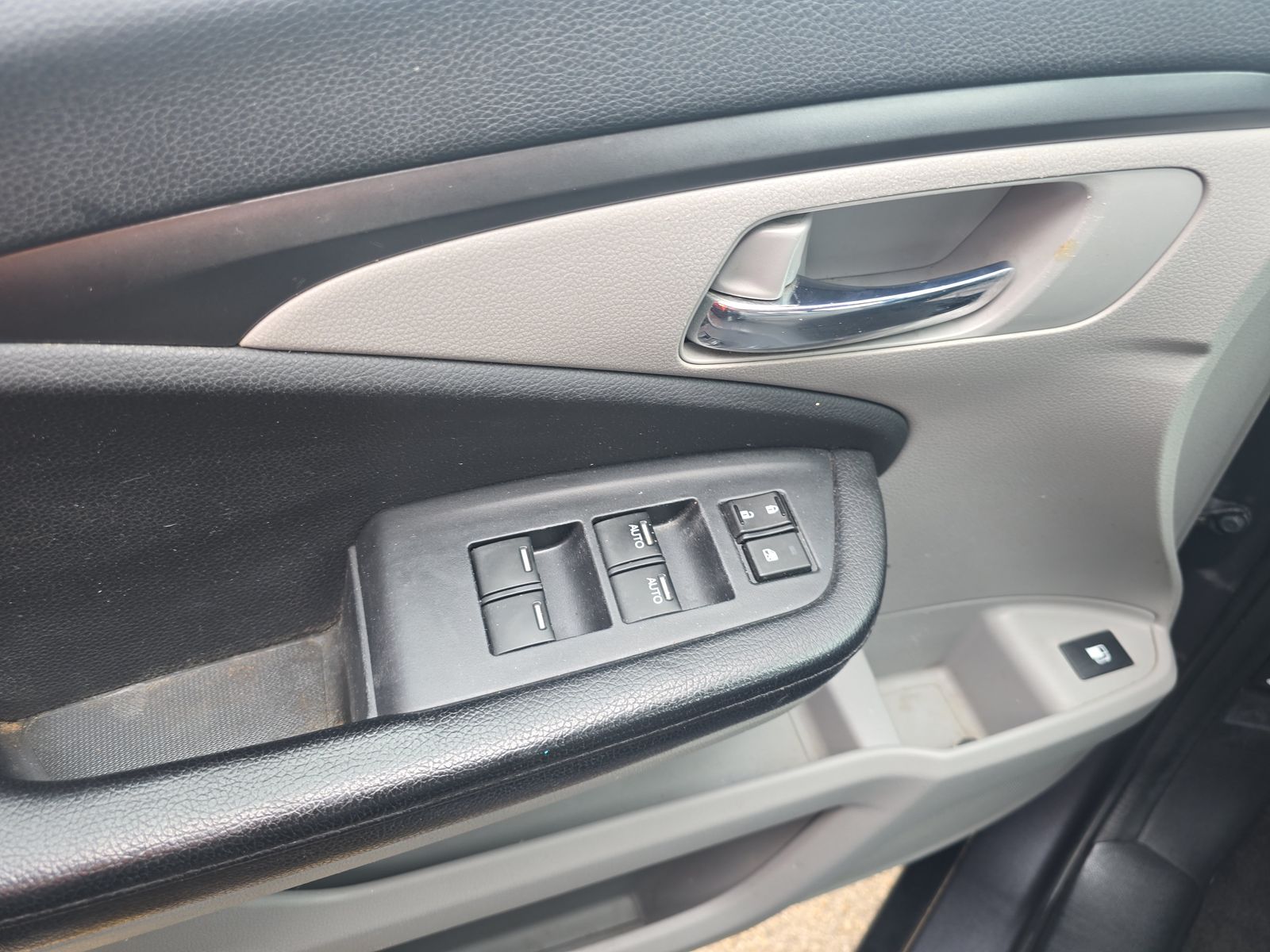 2016 Honda Pilot LX FWD