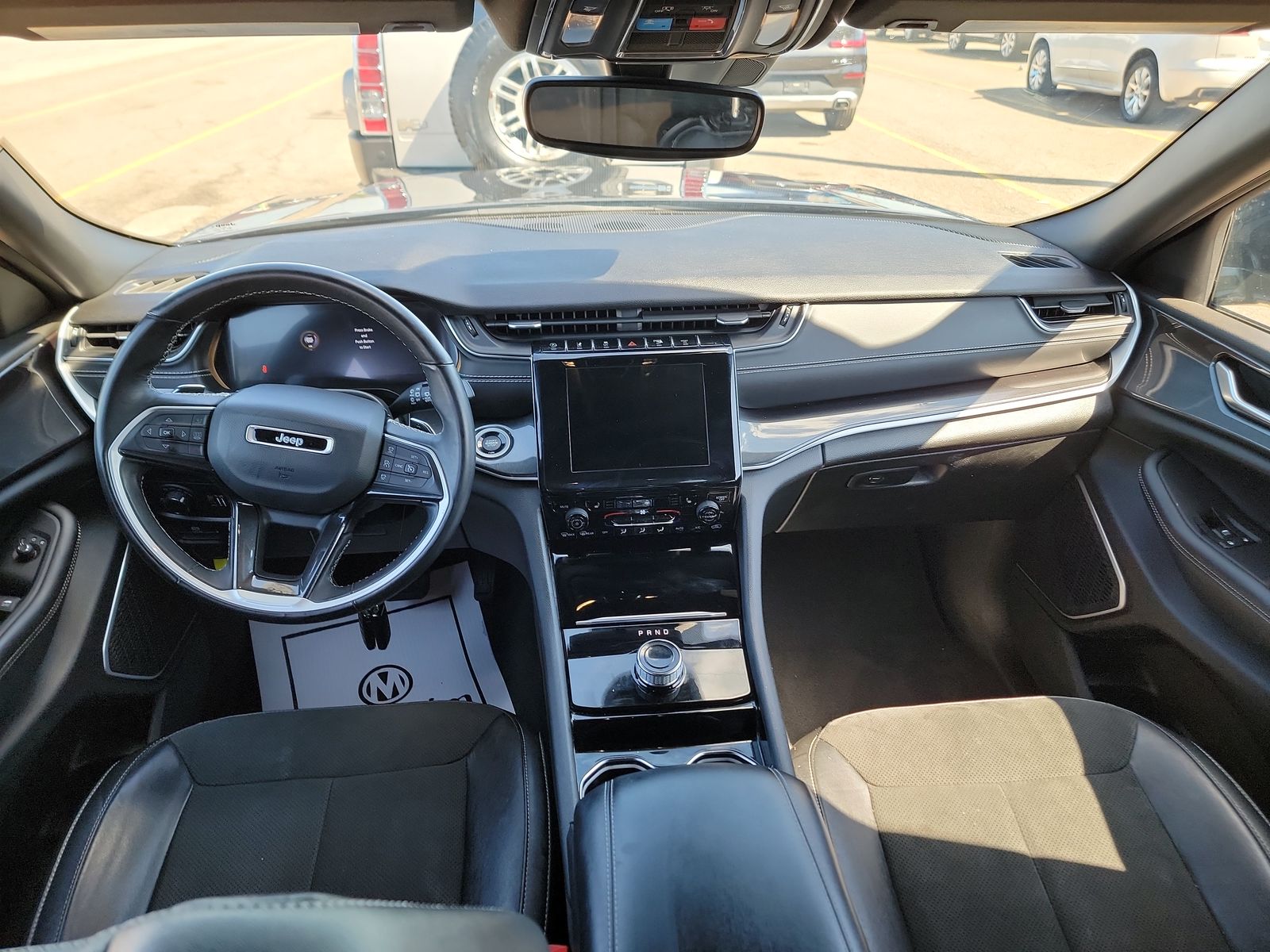 2022 Jeep Grand Cherokee Altitude AWD