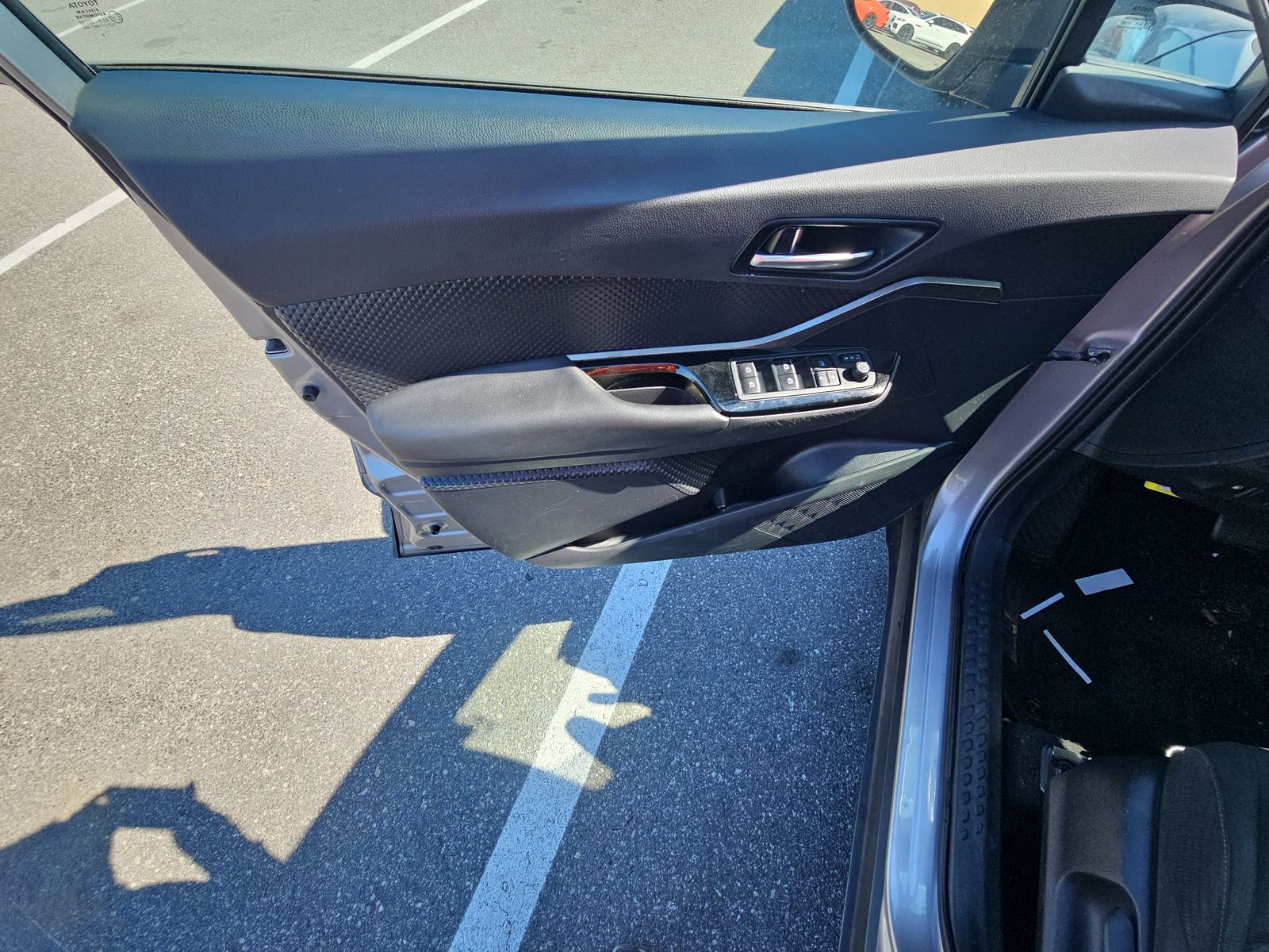 2019 Toyota C-HR XLE FWD