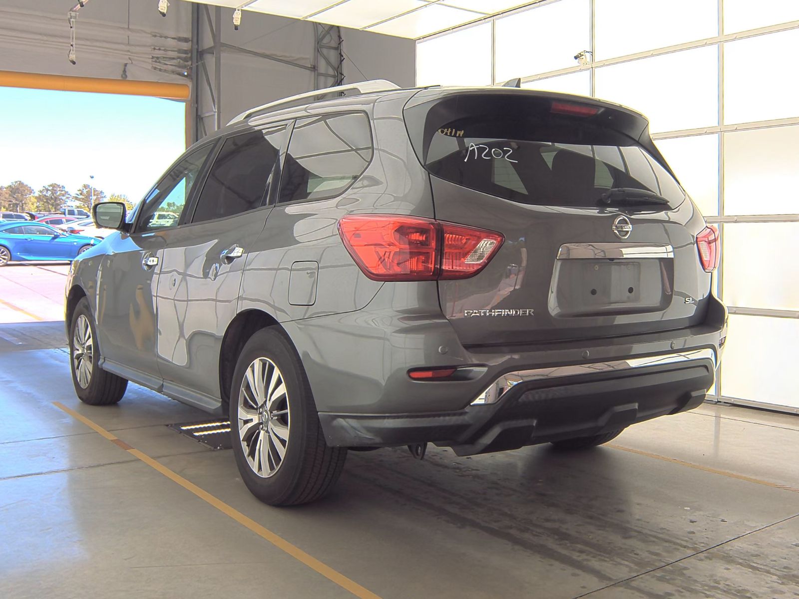 2019 Nissan Pathfinder SL FWD