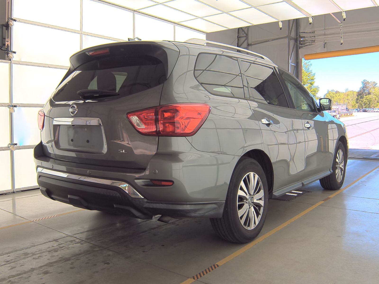 2019 Nissan Pathfinder SL FWD
