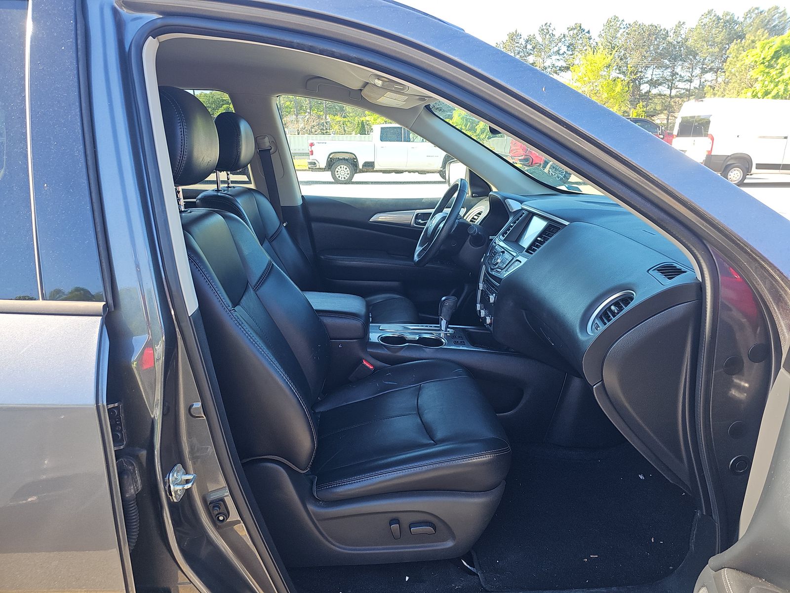 2019 Nissan Pathfinder SL FWD