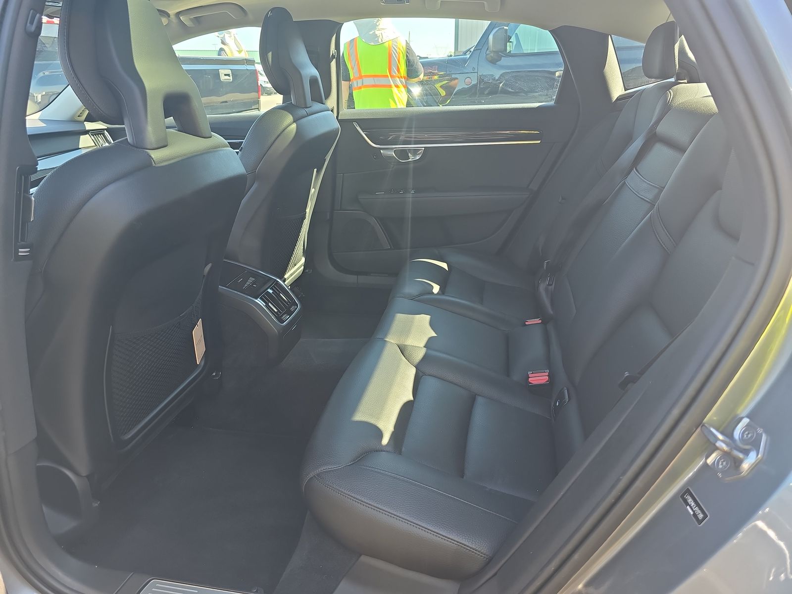 2018 Volvo S90 T5 Momentum AWD