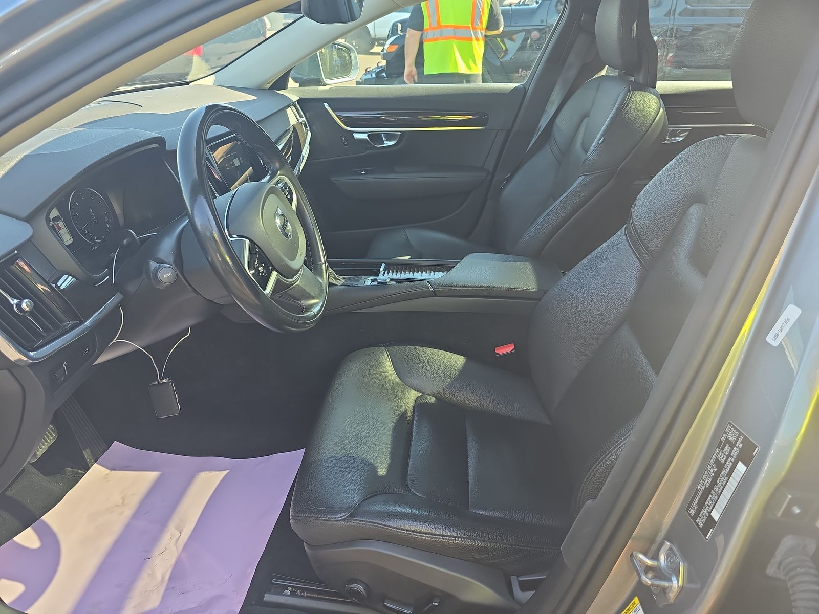 2018 Volvo S90 T5 Momentum AWD