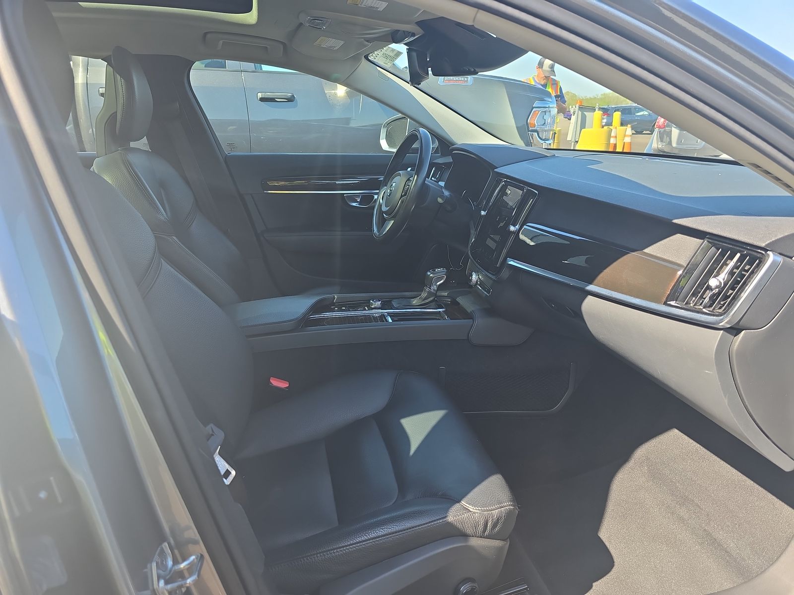 2018 Volvo S90 T5 Momentum AWD