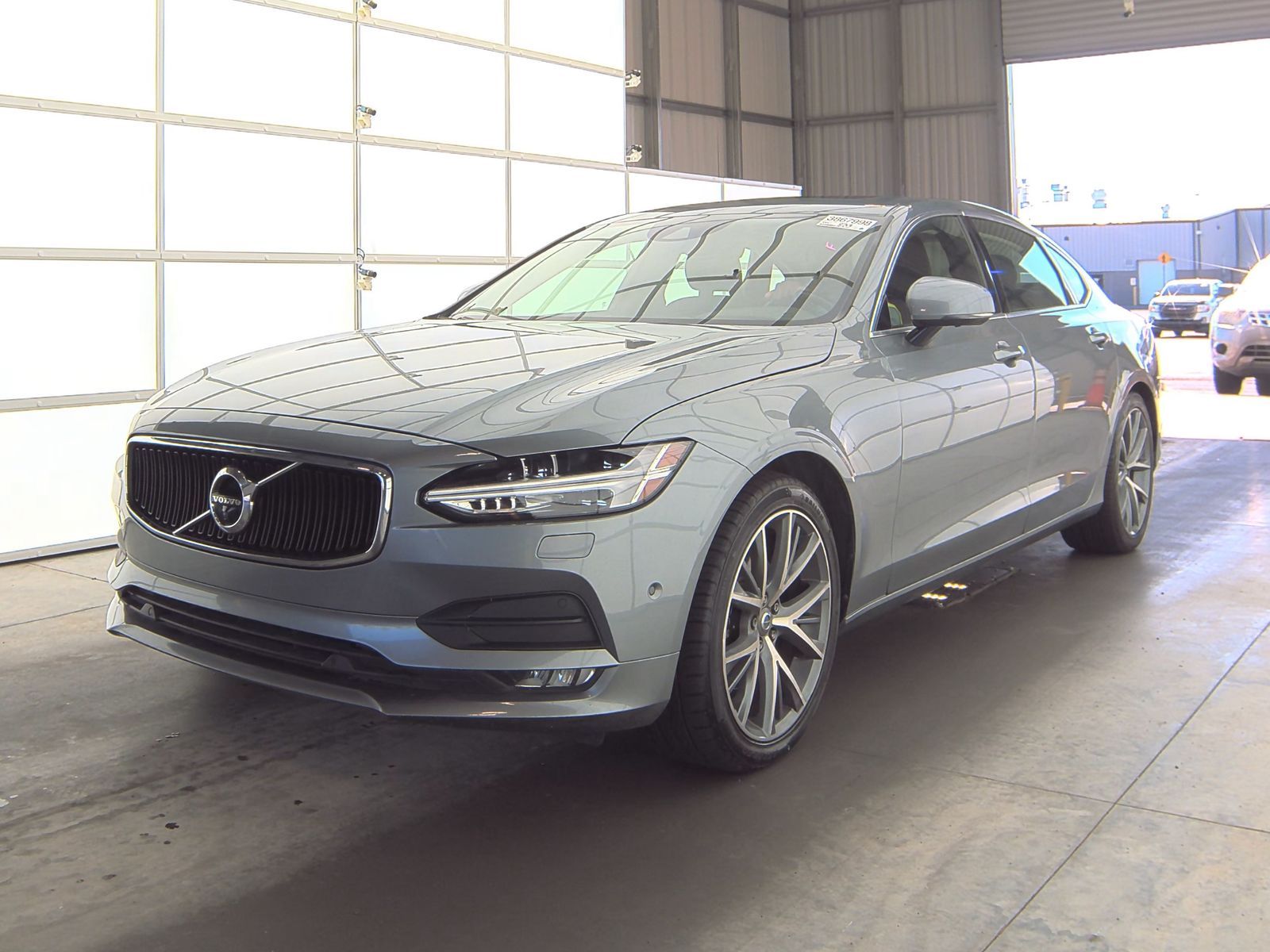 2018 Volvo S90 T5 Momentum AWD