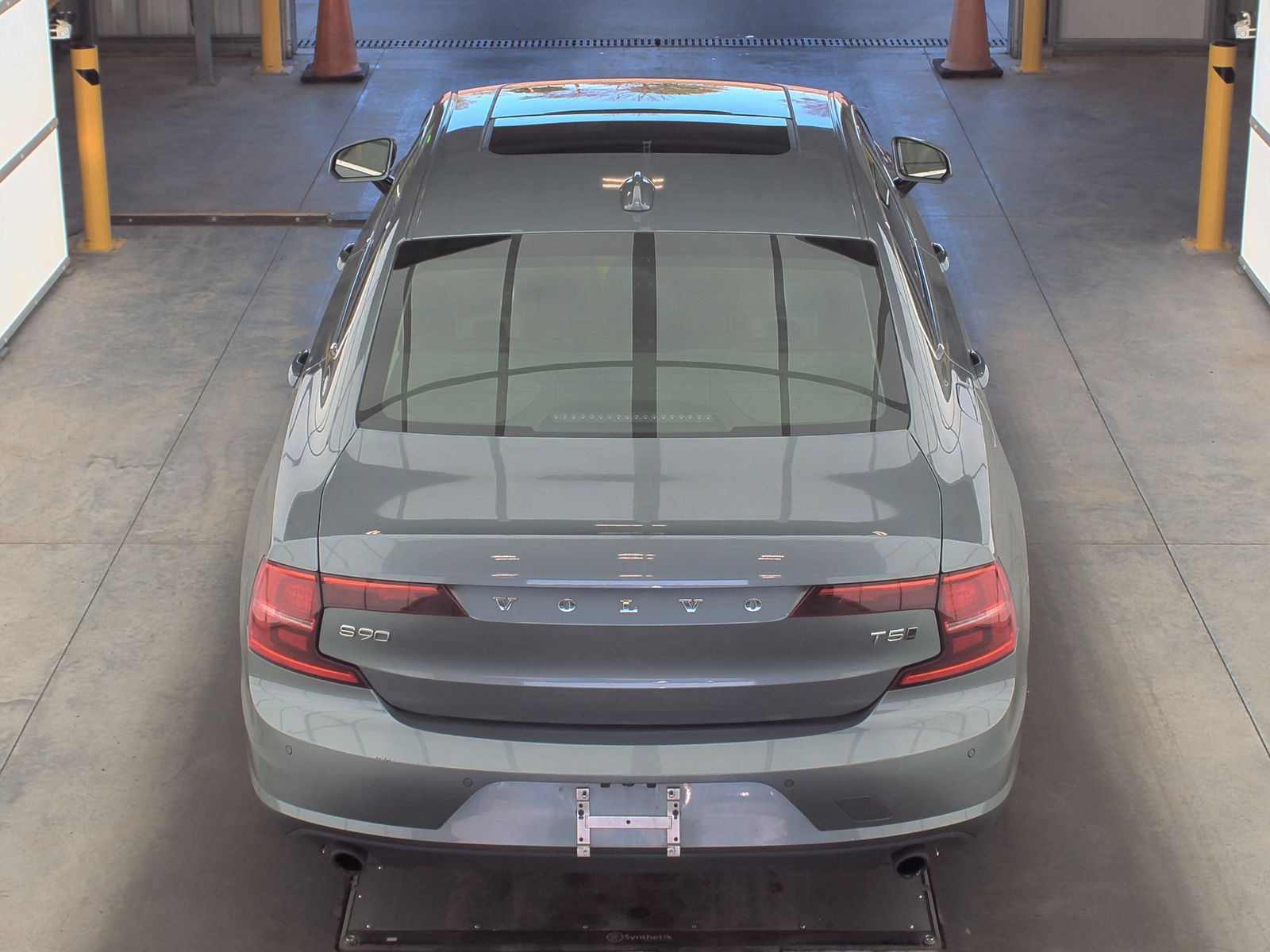 2018 Volvo S90 T5 Momentum AWD