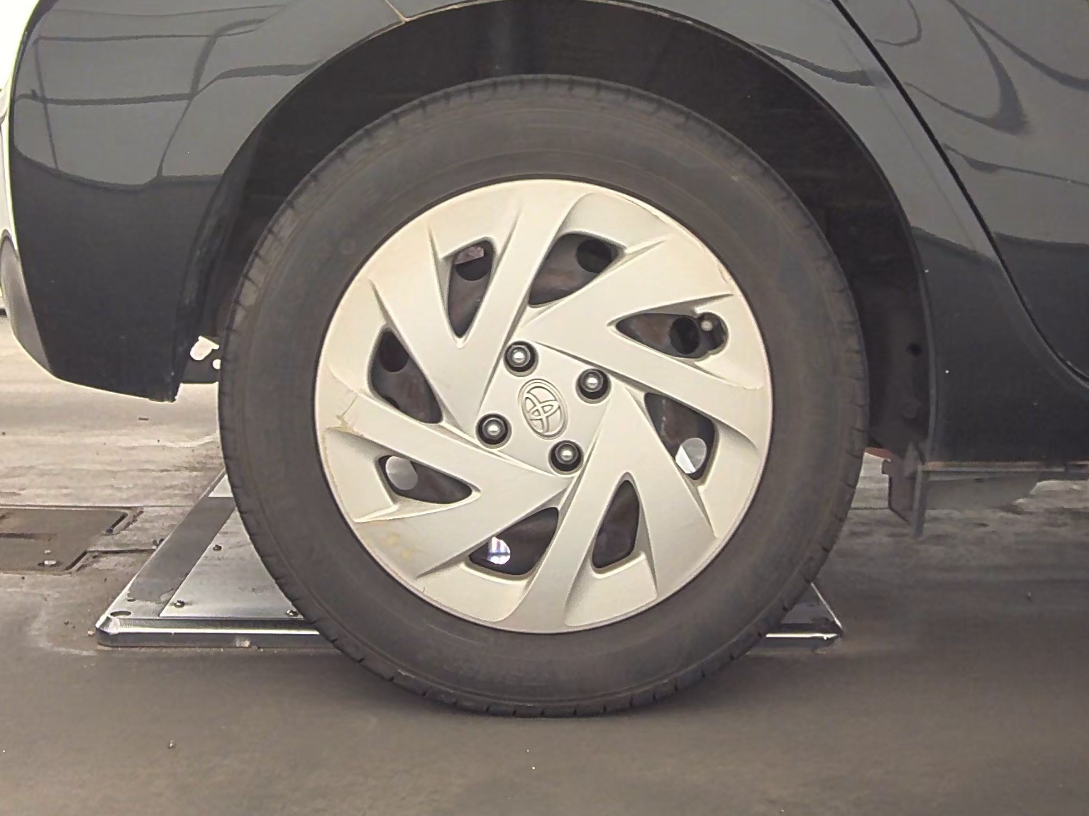 2016 Toyota Prius c Two FWD